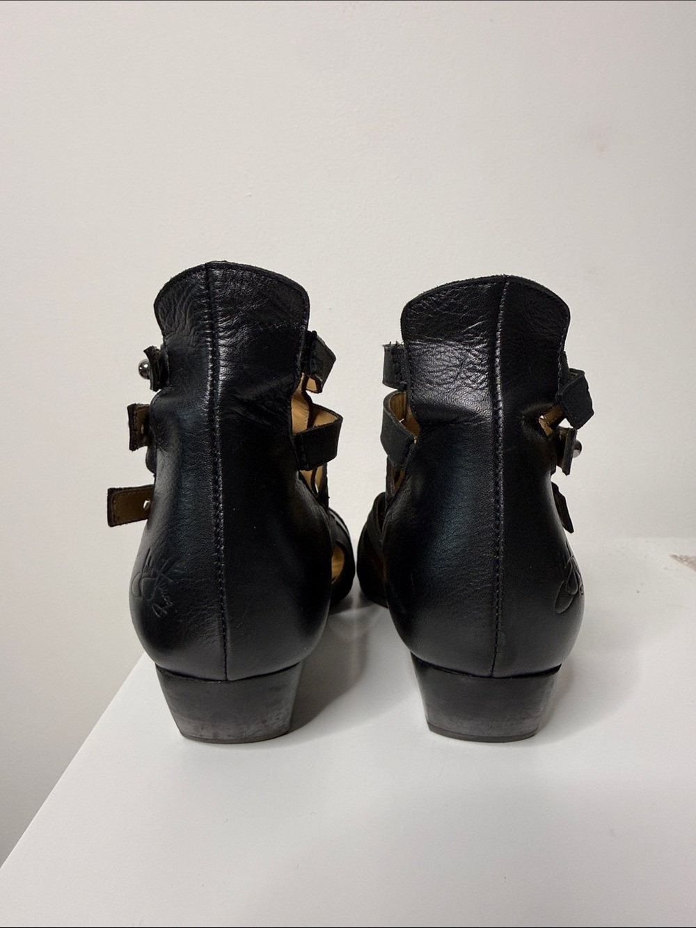 John Fluevog Bekke Black Leather Studded Cutout Ankle Boots 6.5 - Picture 4 of 13